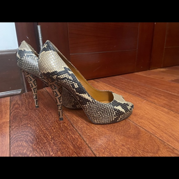 Fendi women heels - Picture 5 of 14